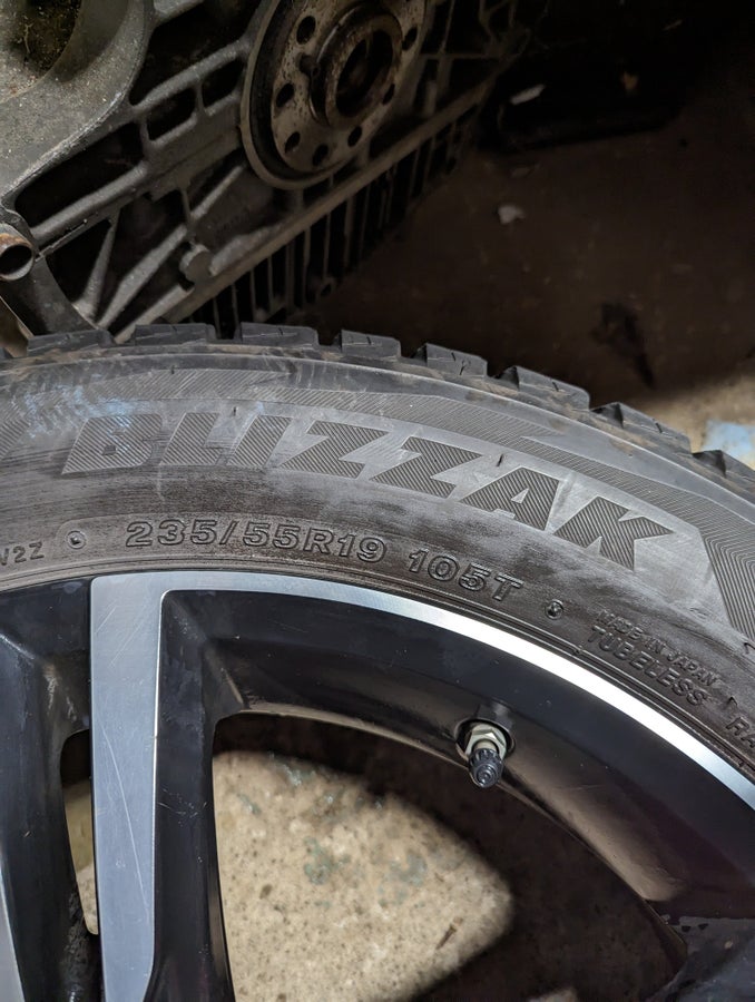 XC60/XC90 Wheels and Blizzak Snow Tires (235/55 R19)